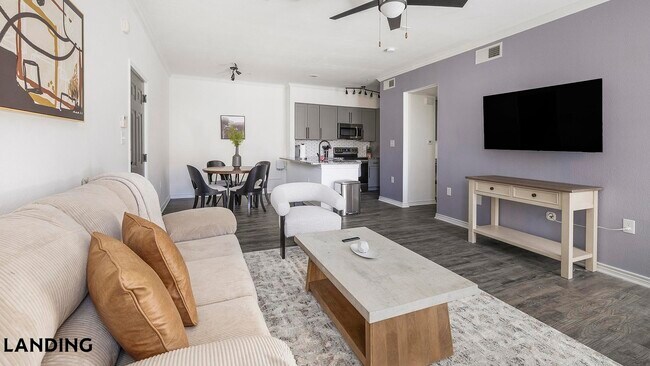 Foto del edificio - 9601 N Custer Rd
