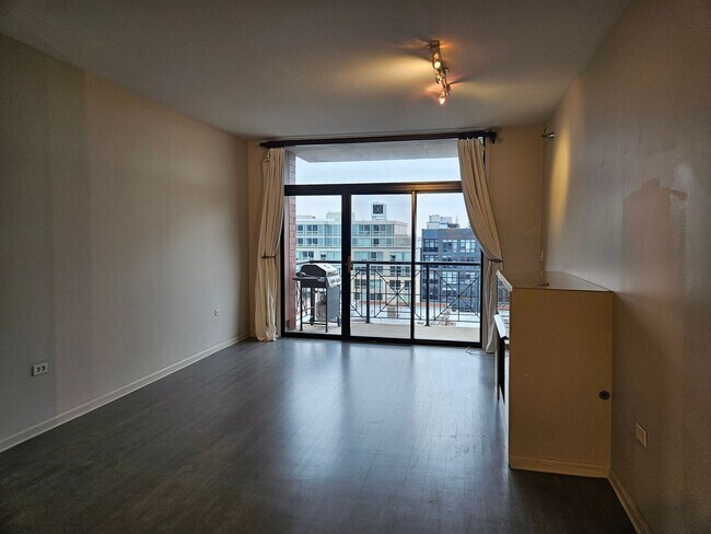 Foto del edificio - 3232 N Halsted St