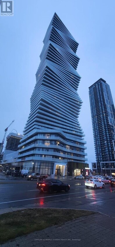 Photo principale - 3900 Confederation Pkwy