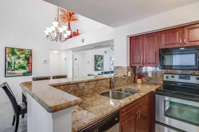 Foto del edificio - 1715 Village Blvd