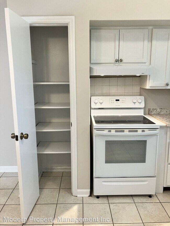 Foto del edificio - 3 br, 1 bath House - 3301 Smoky Mountain Dr.