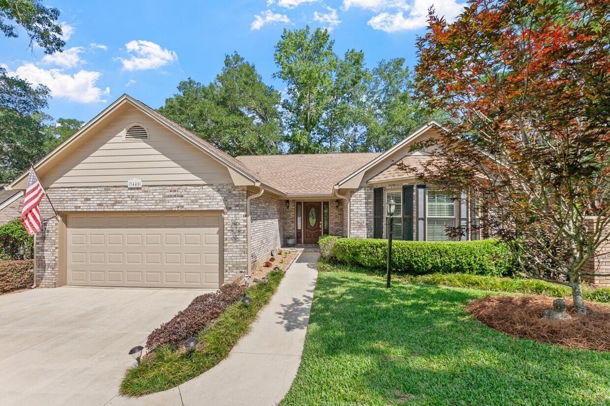 Foto principal - 3440 Jonathan Landing Dr