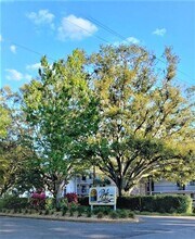 Building Photo - 2085 Isle Royal Ct SE