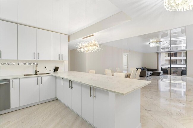 Foto del edificio - 2500 Parkview Dr