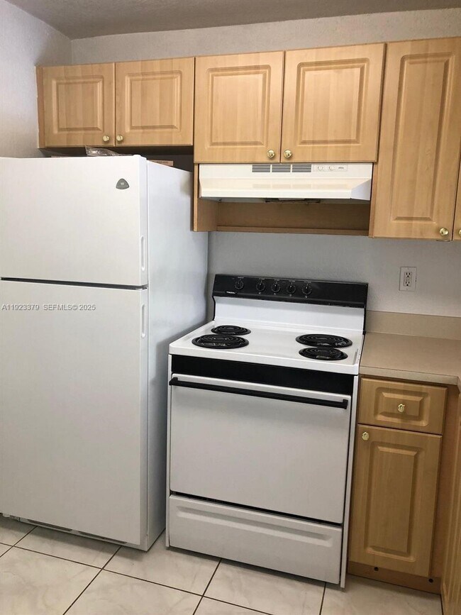 Foto del edificio - 9360 Fontainebleau Blvd