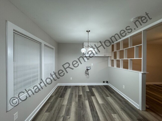 Foto del edificio - 3 bedroom home in Charlotte!