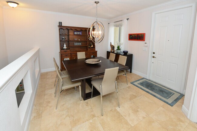 Foto del edificio - 3033 Waterside Cir