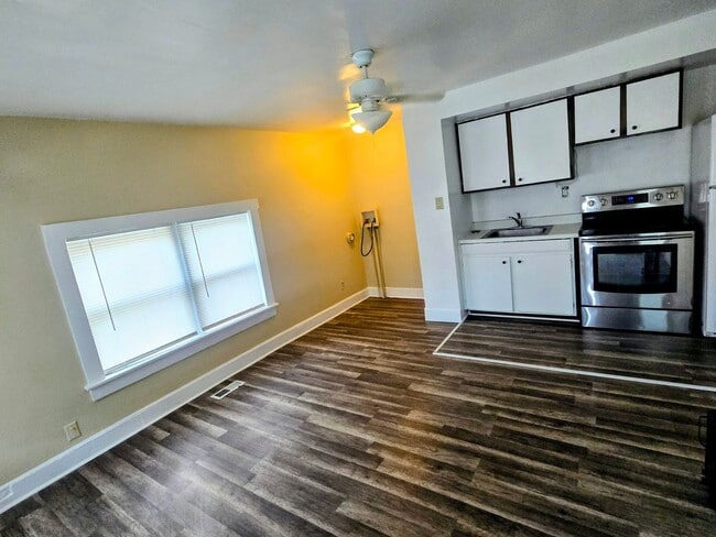 Building Photo - 6107 Old Bethlehem Pike