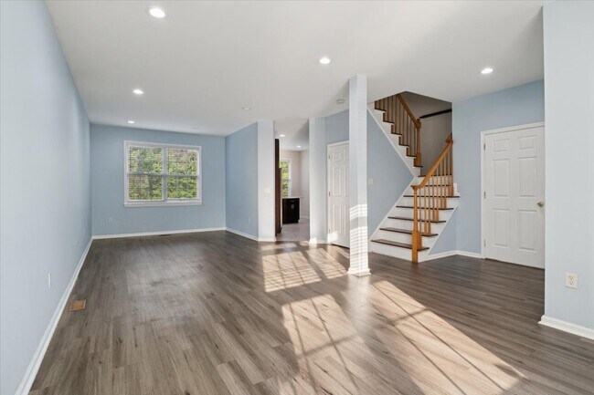 Foto del edificio - 42 Frost Ln
