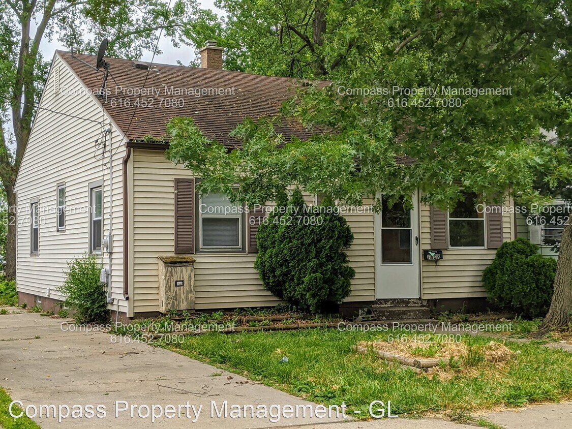 2 br, 1 bath House 1807 Jerome Ave South... House Rental in Grand