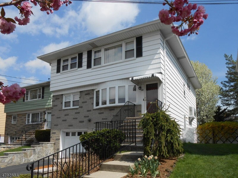 Primary Photo - 215 Lakewood Dr
