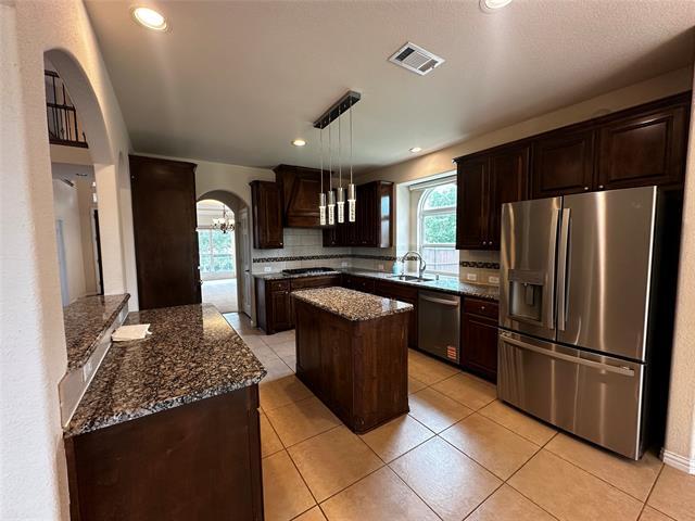 Building Photo - 14524 Marigold Dr