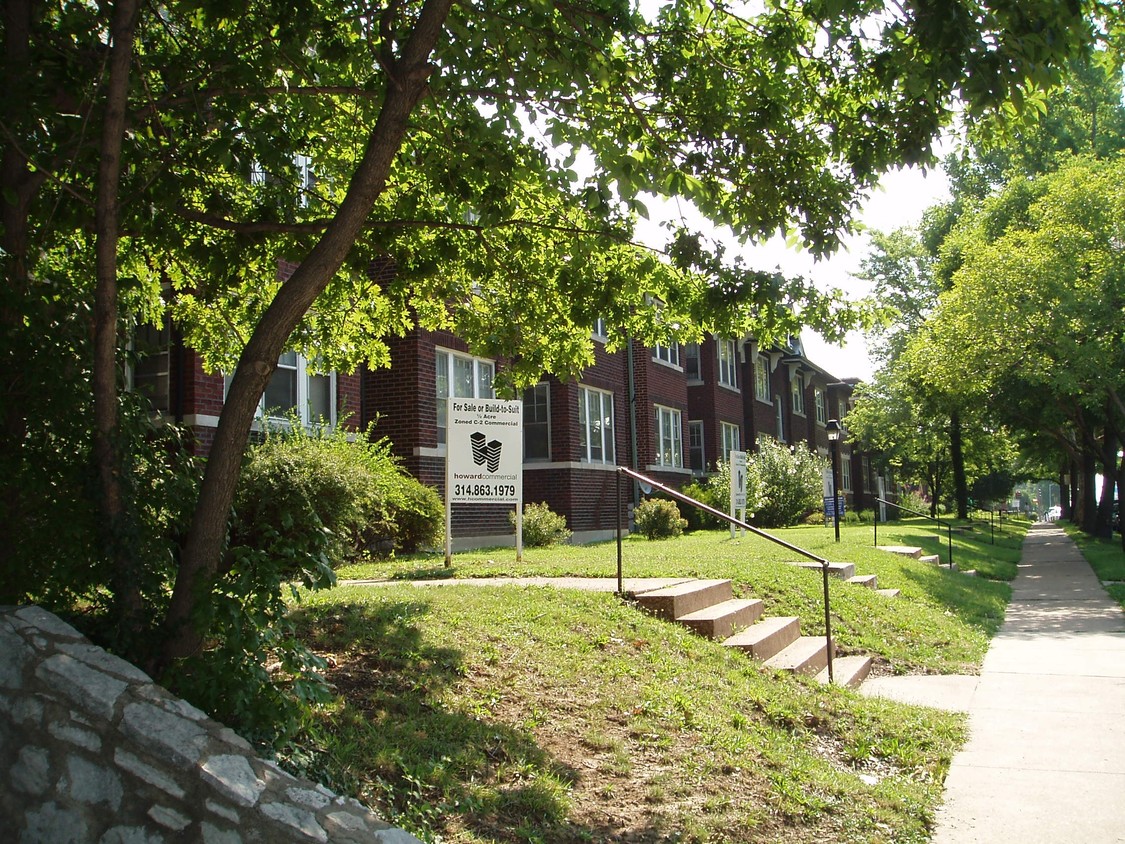 Primary Photo - 6439 Clayton Rd