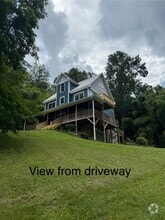 Building Photo - 22 Pear Tree Ln