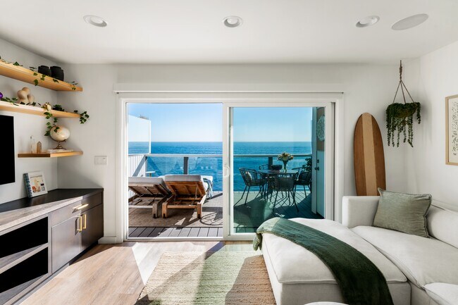 Foto del edificio - 20638 CA-1