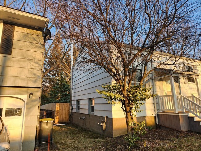 Foto del edificio - 206 Mason Ave