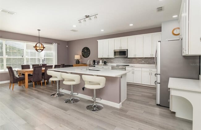 Foto del edificio - 508 Orange Cosmos Blvd