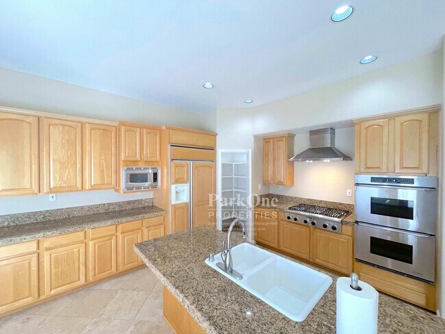 Foto del edificio - Beautiful Home in Peacock Creek