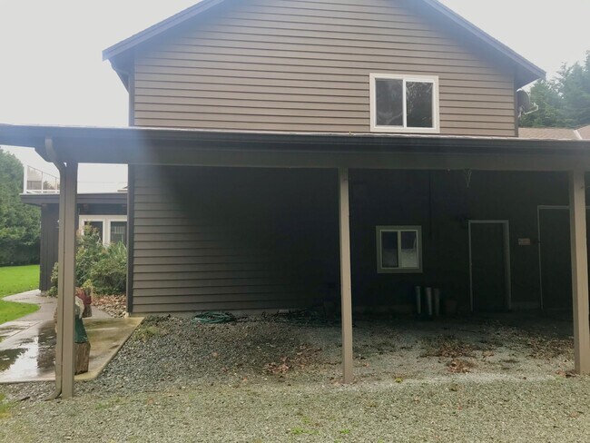 Building Photo - 975 Good Rd