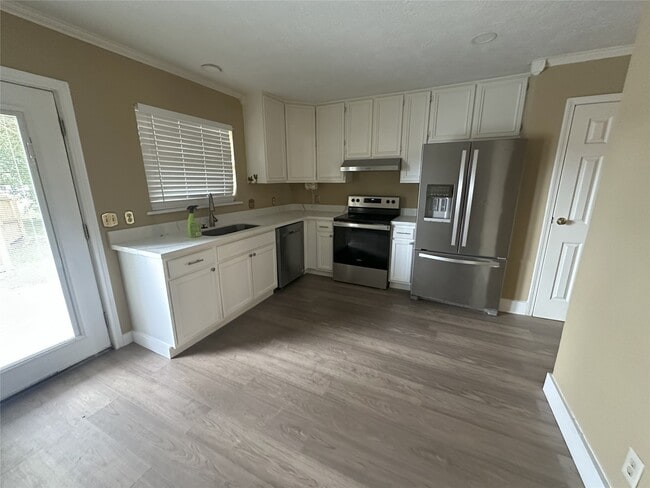 Foto del edificio - 602 Hillside Dr