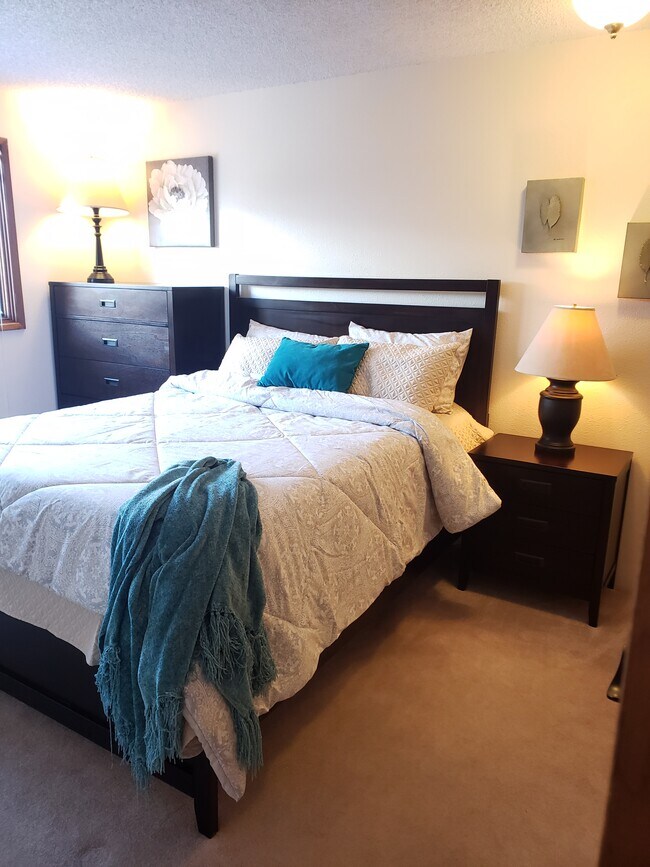 Photo - 9645 Independence Dr Apartment