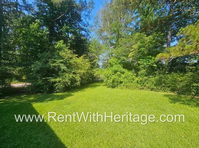 Building Photo - WOW! Fantastic Ranch With All The Upgrades...