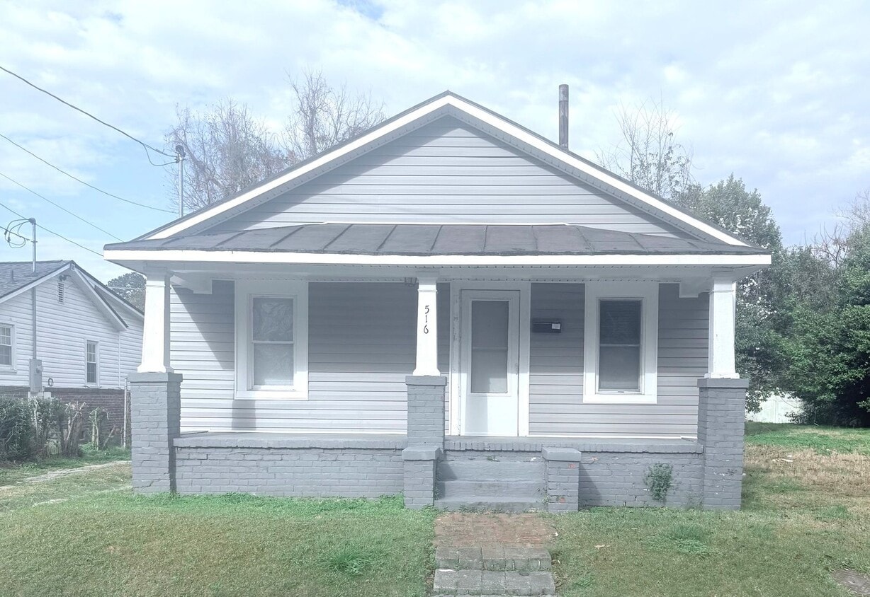 3 Bedroom, 1.5 Bath Home - 3 Bedroom, 1.5 Bath Home