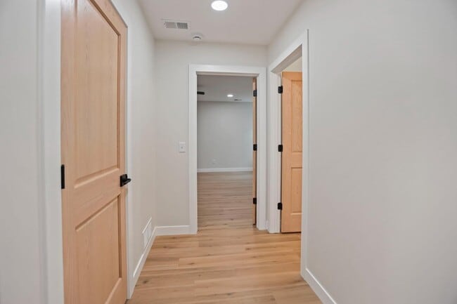 Foto del edificio - 614 6th St NW