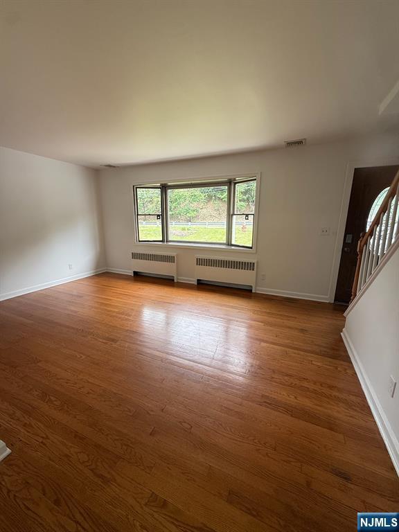 Foto del edificio - 533 Ramapo Valley Rd