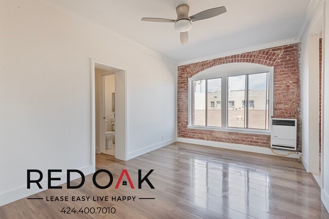 Building Photo - Excellent Studio with Exposed Red Brick, S...