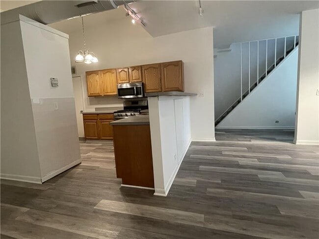 Foto del edificio - 1844 W Henderson St