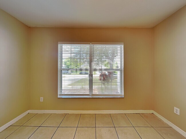 Foto del edificio - 1702 SW Penrose Ave