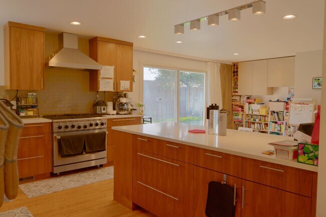 Foto del edificio - 4118 93rd Ave SE