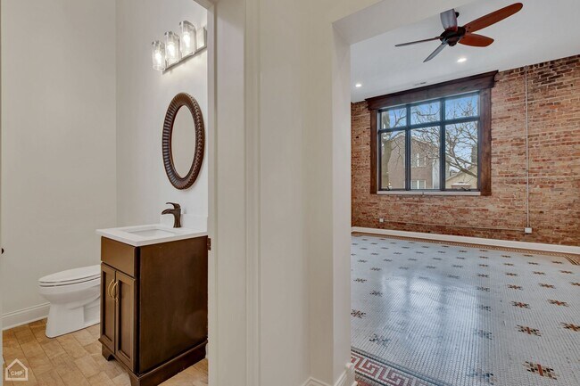 Foto del edificio - 1911 W Cullerton St