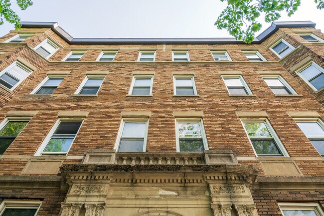 Building Photo - 191 Park Dr