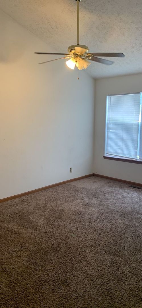 Building Photo - 3117