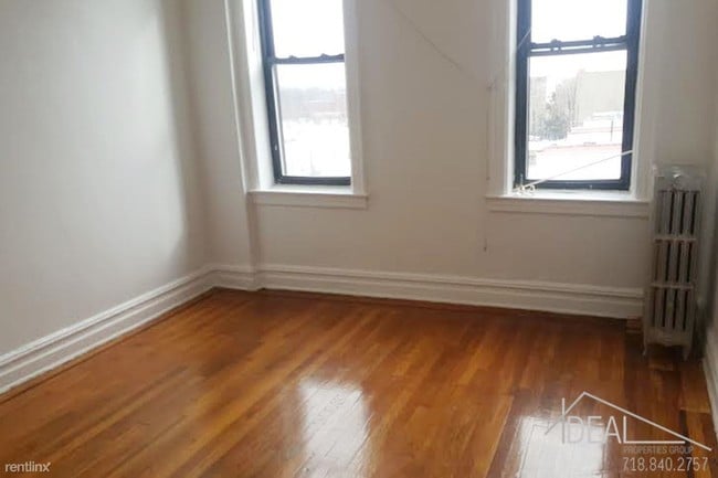 Building Photo - 616 40th St