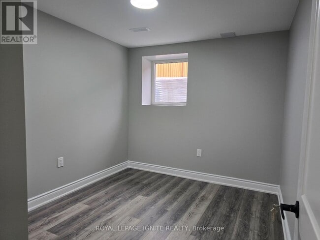 Building Photo - 30 Duxbury Rd