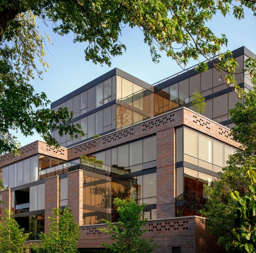 Foto principal - 3478 N Broadway