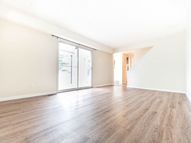 Building Photo - Southview Gardens