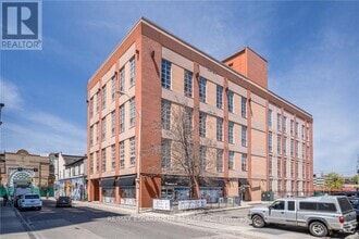 Building Photo - 11-411 Rebecca St