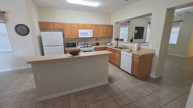 Foto del edificio - 5486 Paradise Cay Cir