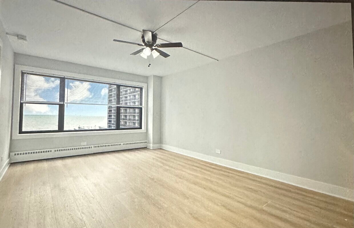 Foto principal - 5850 N Sheridan Rd