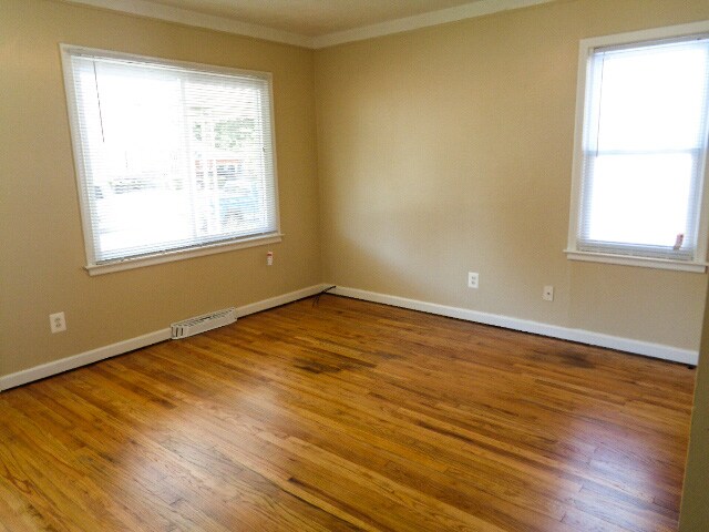 Foto del edificio - 8501 Westminster Ave
