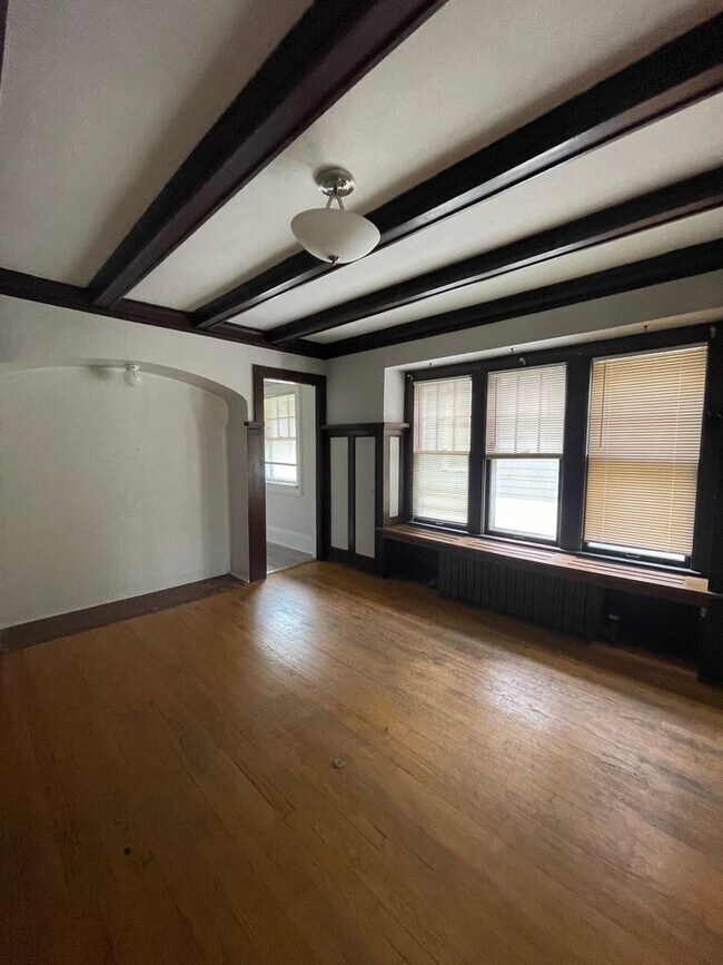 Foto del edificio - 2934 N Farwell Ave