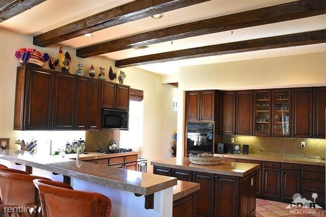 Foto del edificio - 4 Taylor Ave