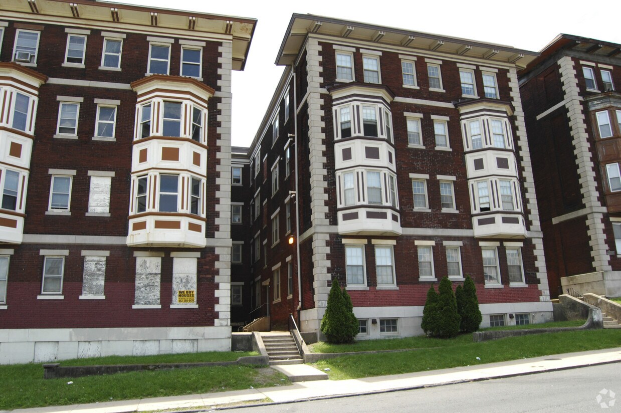 Foto principal - 4712-4714 Chestnut St