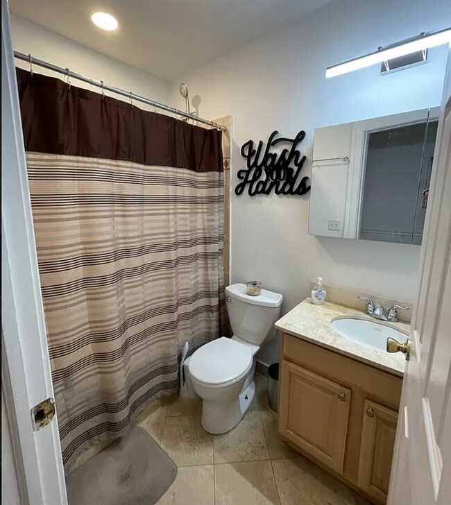 Building Photo - 2 bedroom in Chicago IL 60642