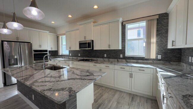 Foto del edificio - 12963 Alton Rd