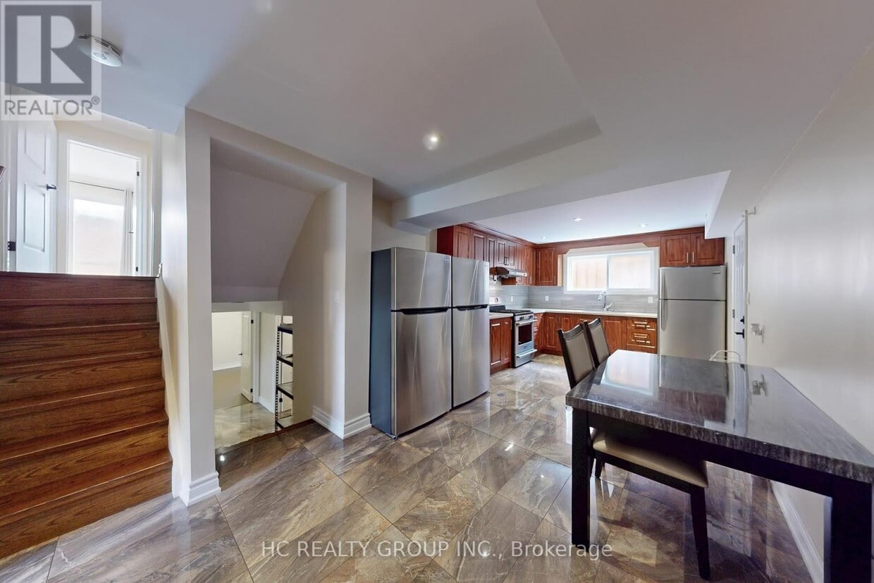 Photo principale - 2 Heathrow Ct